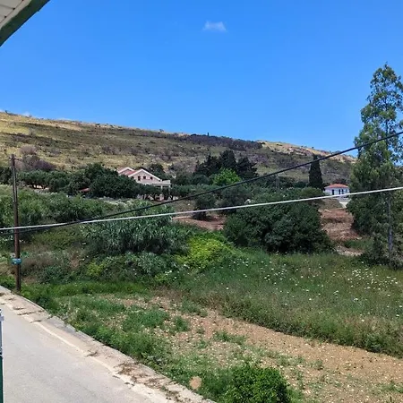 Apartment Malki's House In Livadi *