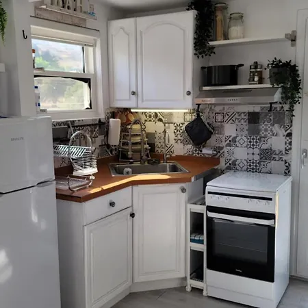 Malki's House In Livadi Appartement *