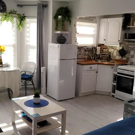 Malki's House In Livadi Appartement *