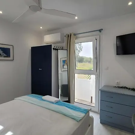 Sharon's Island Get Away In Livadi * Kondoyenadha