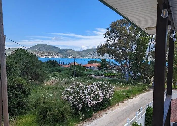 Apartment Malki's House In Livadi