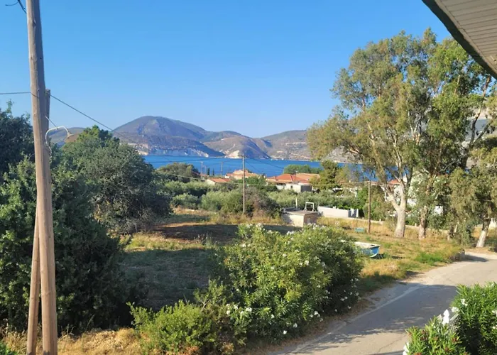 Malki's House In Livadi Kondoyenadha