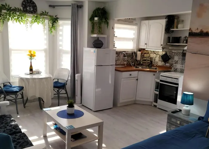 Malki's House In Livadi Apartment *