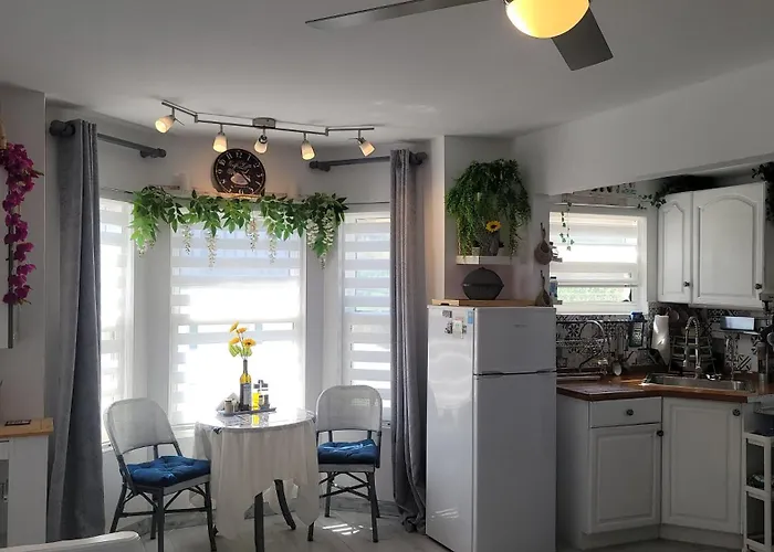 Malki's House In Livadi Apartment